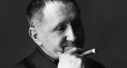  Bertolt Brecht (1898-1956).     