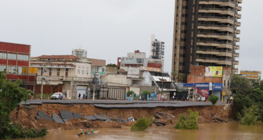 Rompimento de dique no Paraíba (Foto: Genilson Pessanha)