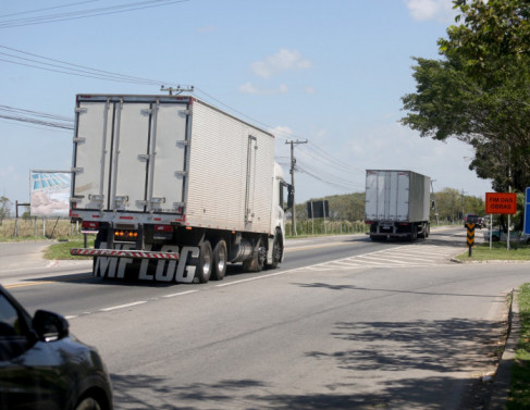 Trnsito na BR 101, em Campos