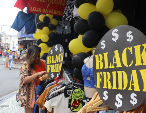 Black Friday movimenta Centro de Campos nesta sexta (Fotos: Genilson Pessanha)