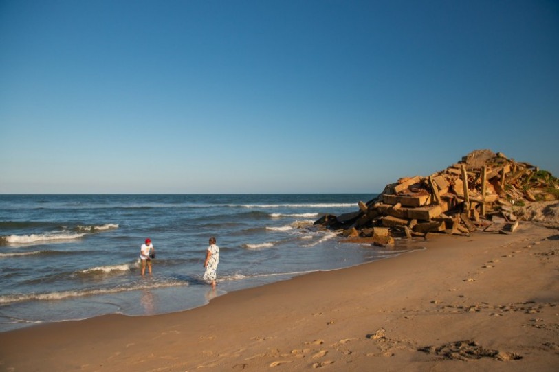 Atafona, norte do estado do Rio de Janeiro - foz do rio Paraíba e uma praia que desaparece a cada ano. 