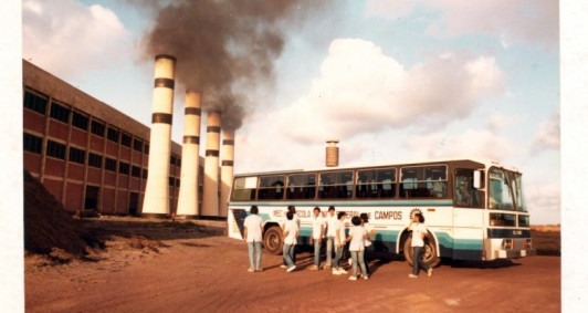 Usina São João, na margem esquerda do Rio Paraíba, nos anos 1970. 