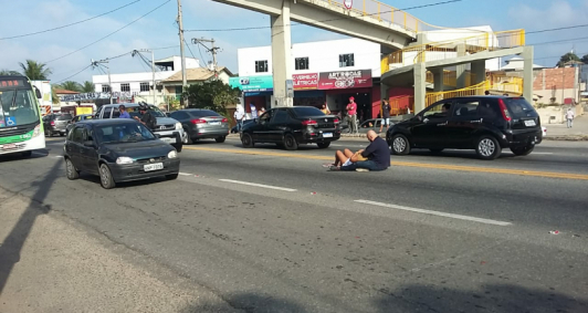 Mulher morre ao ser atropelada por caminhão na 28 de Março Folha1 - Geral